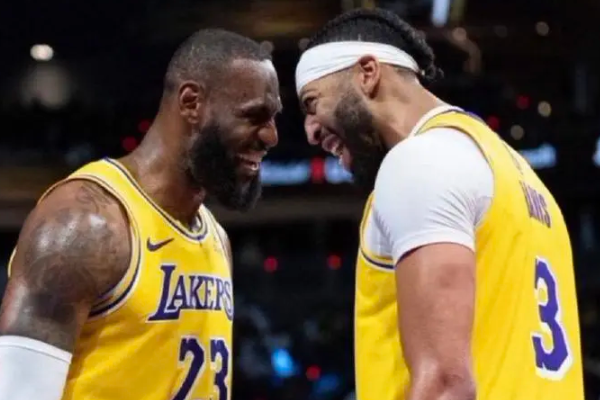 湖人季后赛遭遇0-3落后能否迎来奇迹?