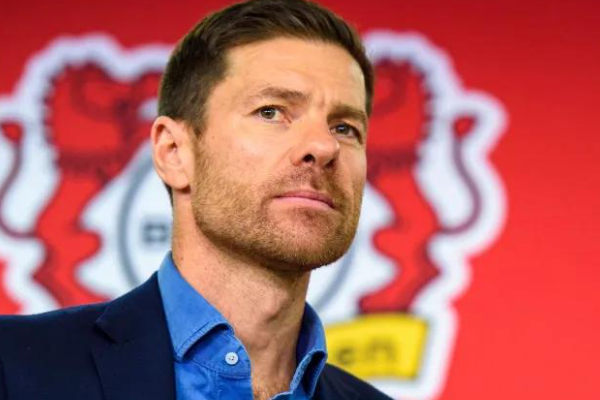 勒沃库森现任主教练是谁?